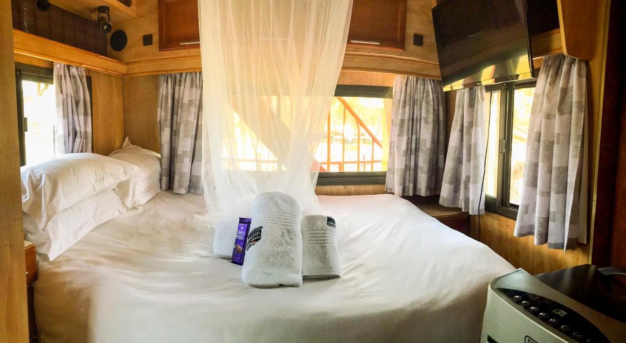 Maggie May House Boat - Colchester - 5Km From Elephant Park 외부 사진